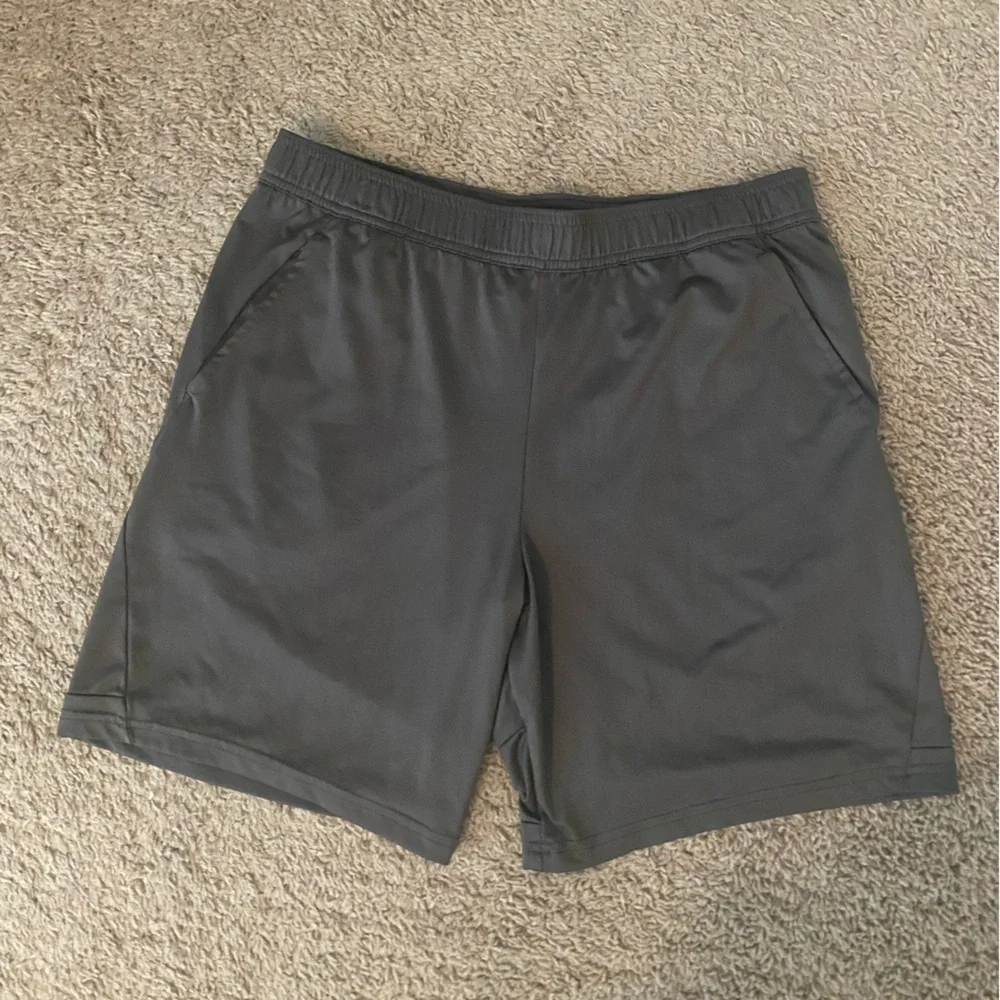 Gray men’s Target All in Motion gym shorts - Picture 1 of 4